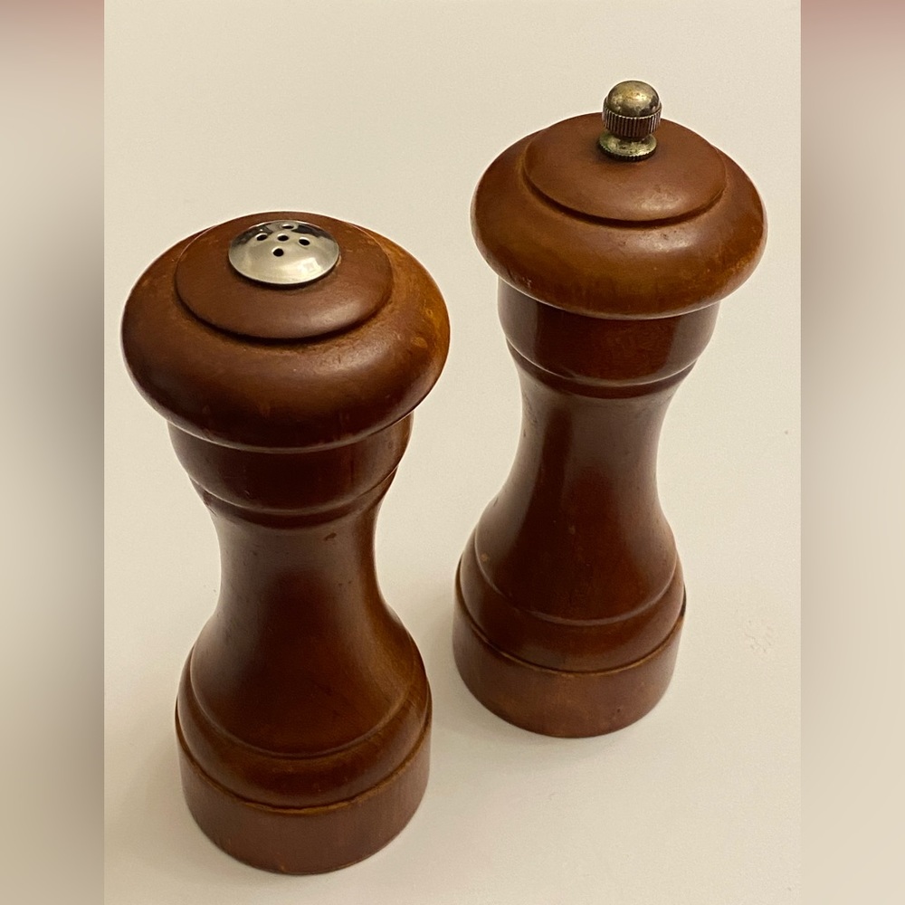 Vintage Wooden Brown Salt Shaker and Pepper Mill Grinder